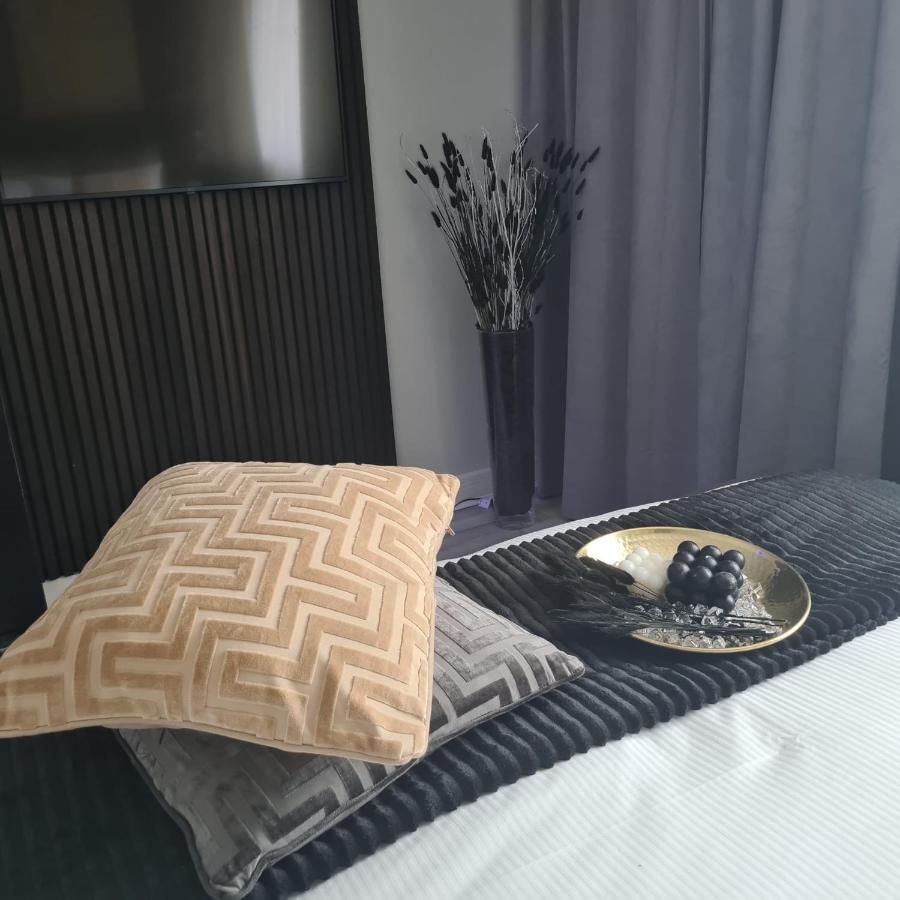 Апартаменти Luxury 9Ine Penthouse With Garden & Jacuzzi Бірмінгем Екстер'єр фото